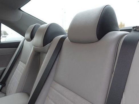 Used 2017 Toyota Camry XSE image 11