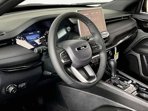 New 2026 Jeep Compass Latitude AWD/4WD image 8