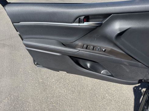 Used 2022 Toyota Camry XLE w/ Navigation Package image 23