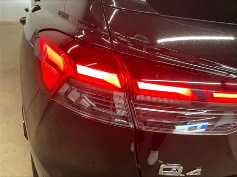 Used 2025 Audi Q4 e-tron Premium Plus w/ Premium Plus image 30