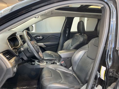 Used 2017 Jeep Cherokee High Altitude AWD/4WD image 18