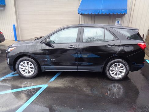 Used 2020 Chevrolet Equinox LS w/ LPO, Floor Liner Package AWD/4WD image 3