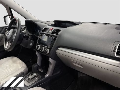 Used 2018 Subaru Forester 2.5i Premium AWD/4WD image 31