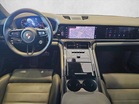Used 2025 Porsche Panamera 4 image 19