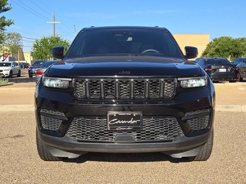 Used 2023 Jeep Grand Cherokee Altitude image 10