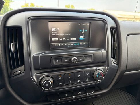 Used 2016 Chevrolet Silverado 1500 Custom w/ Custom Convenience Package AWD/4WD image 18