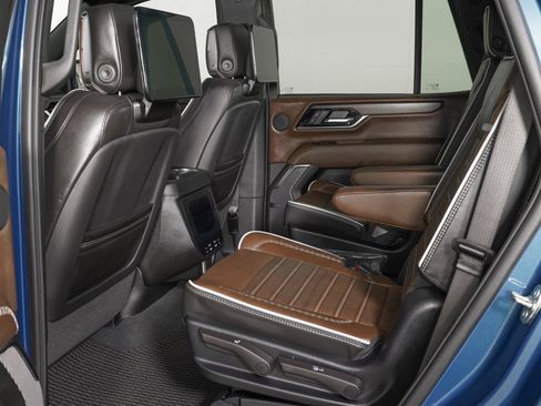 Used 2026 GMC Yukon Denali Ultimate AWD/4WD image 15