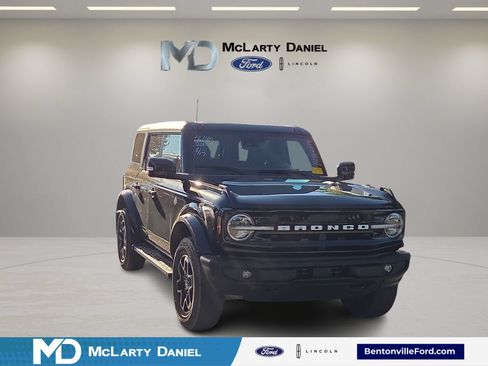 Used 2024 Ford Bronco Outer Banks AWD/4WD image 1