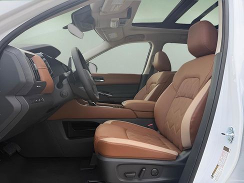 New 2026 Nissan Pathfinder SL image 20