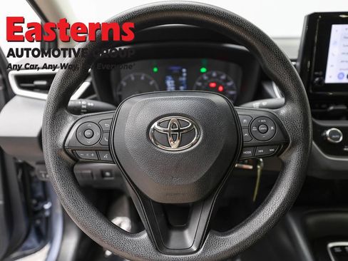 Used 2025 Toyota Corolla LE FWD image 10