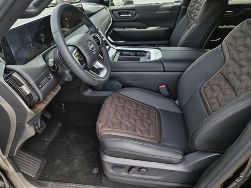 New 2025 Nissan Armada Platinum image 10