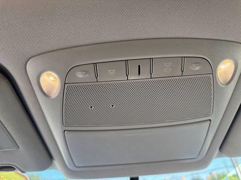 Used 2018 Nissan Rogue SV AWD/4WD image 32