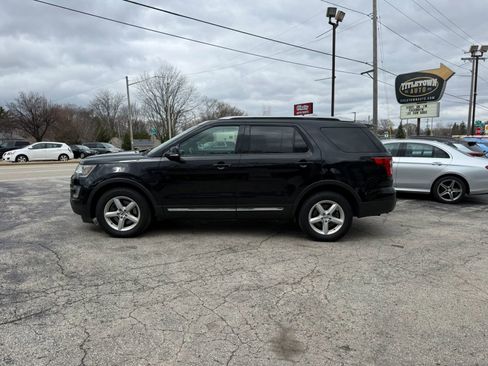 Used 2016 Ford Explorer XLT w/ Equipment Group 202A image 2