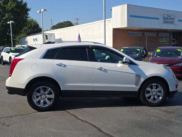 Used 2015 Cadillac SRX Luxury w/ Driver Awareness Package FWD image 2