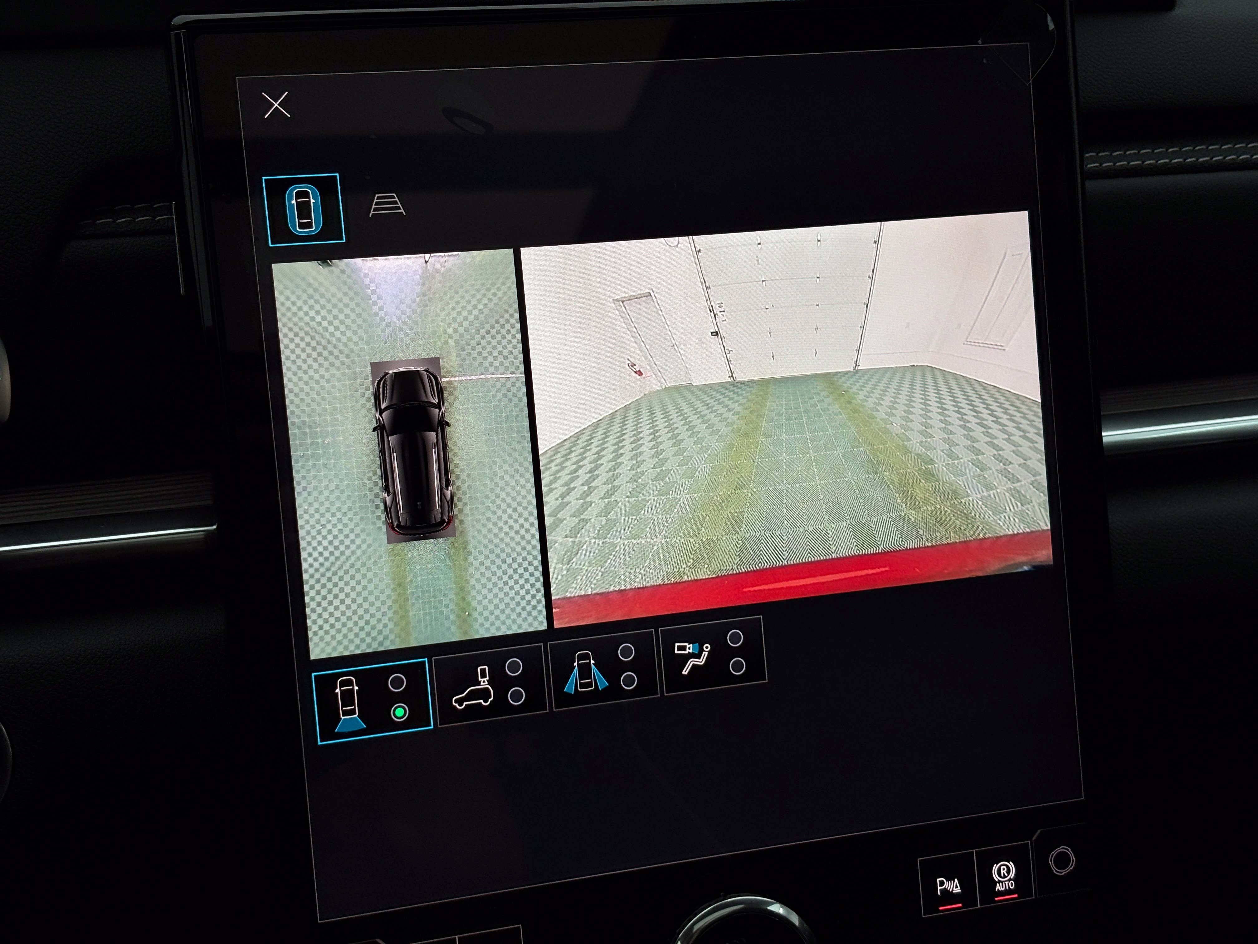 New 2027 GMC Terrain Denali w/ LPO, Floor Liner Package AWD/4WD image 4