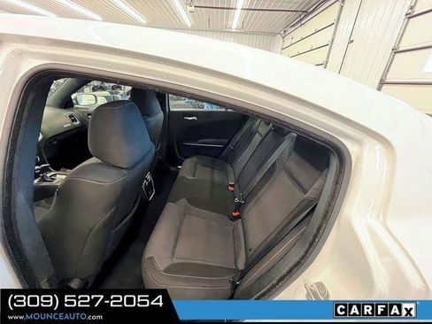 Used 2022 Dodge Charger SXT image 9