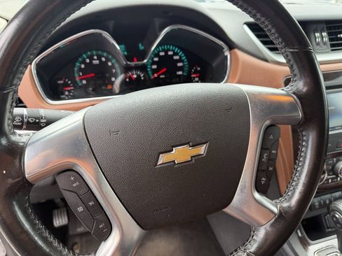 Used 2016 Chevrolet Traverse LT FWD image 10