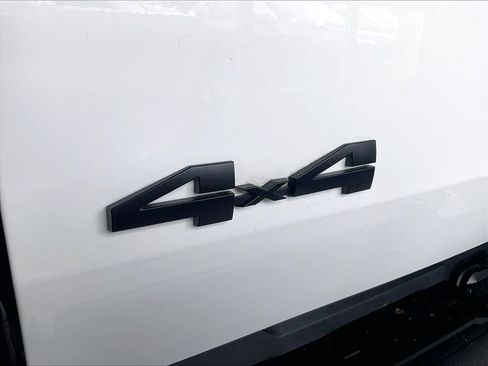 Used 2024 Toyota Tundra SR AWD/4WD image 28