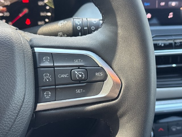 Used 2025 Jeep Compass Limited AWD/4WD image 26