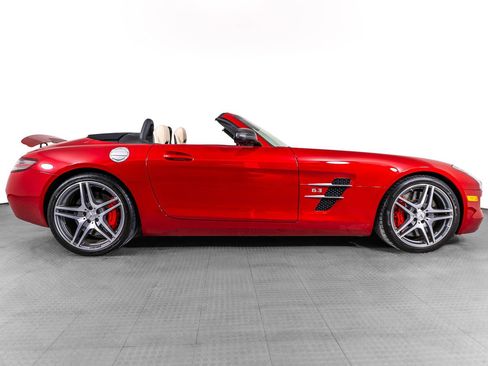 Used 2012 Mercedes-Benz SLS AMG Roadster image 6