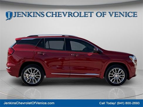 Used 2022 GMC Terrain Denali w/ Denali Premium Package image 2