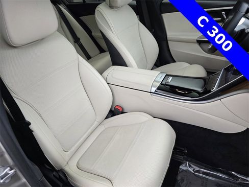 Used 2023 Mercedes-Benz C 300 Sedan image 27