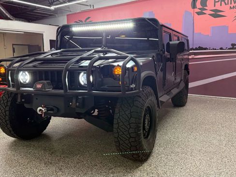 Used 2002 HUMMER H1 4-Door Wagon image 3