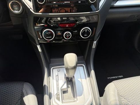 Used 2020 Subaru Forester Premium AWD/4WD image 11