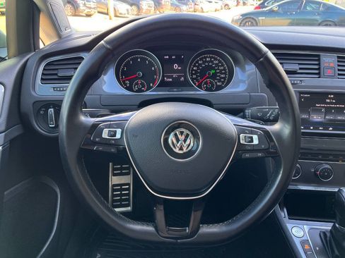 Used 2017 Volkswagen Golf Alltrack SE AWD/4WD image 10
