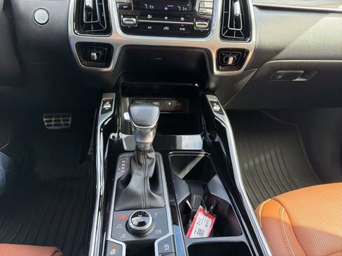 Used 2022 Kia Sorento SX Prestige w/ Rust Color Package image 19
