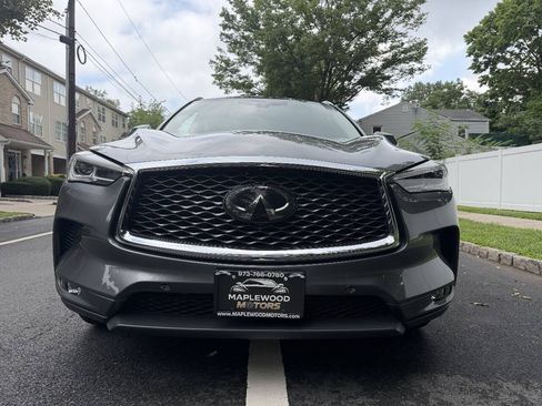 Used 2019 INFINITI QX50 Essential w/ Premium Heat Package AWD/4WD image 3