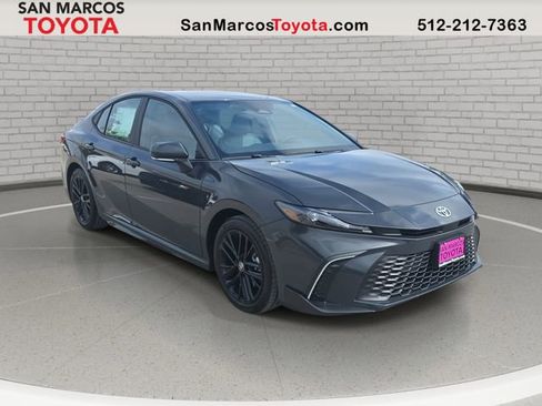 New 2026 Toyota Camry SE image 3