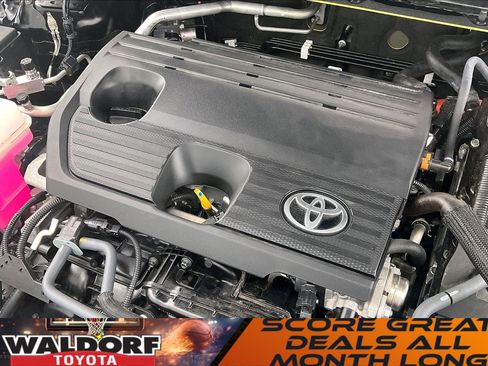 Used 2025 Toyota Crown XLE image 35