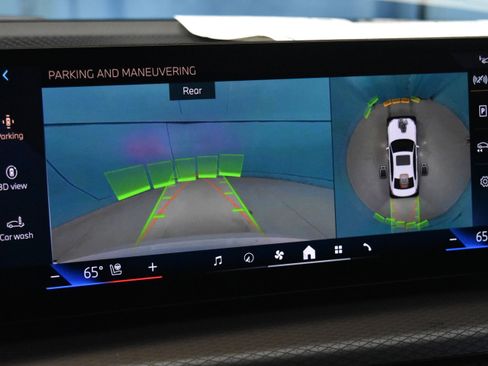 New 2026 BMW 330i xDrive Sedan w/ M Sport Package image 11