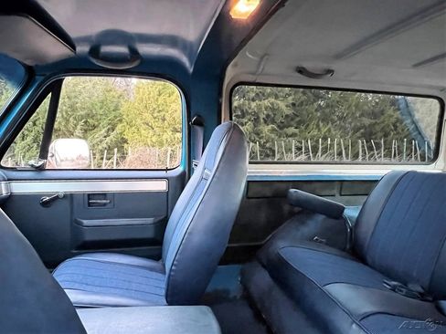 Used 1988 Chevrolet Blazer 4WD image 43