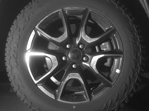 Used 2025 Jeep Compass Trailhawk AWD/4WD image 13
