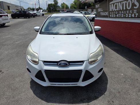 Used 2013 Ford Focus SE w/ SE Winter Pkg FWD image 5