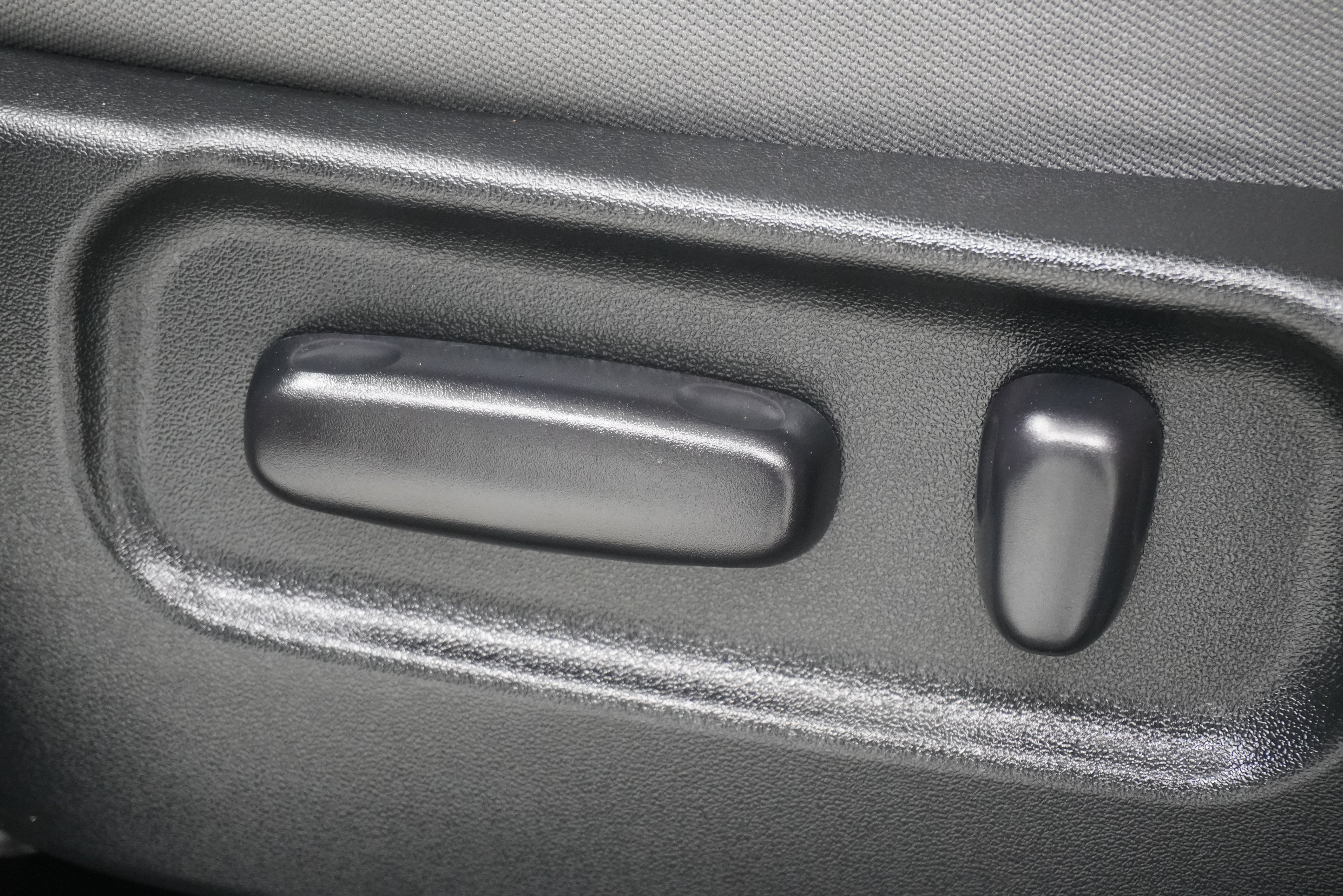 Used 2021 Toyota Tacoma SR5 RWD image 15