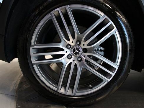 Used 2025 Mercedes-Benz GLS 450 4MATIC image 39