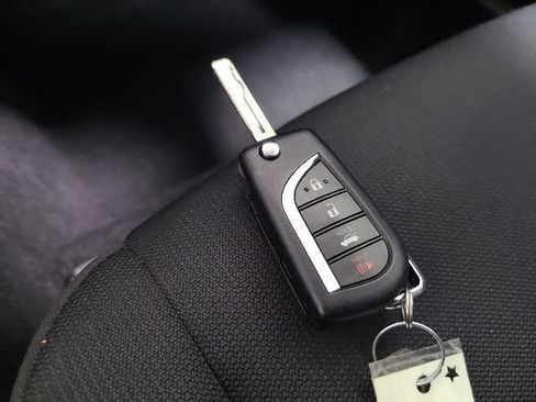 Used 2024 Toyota Corolla LE FWD image 31