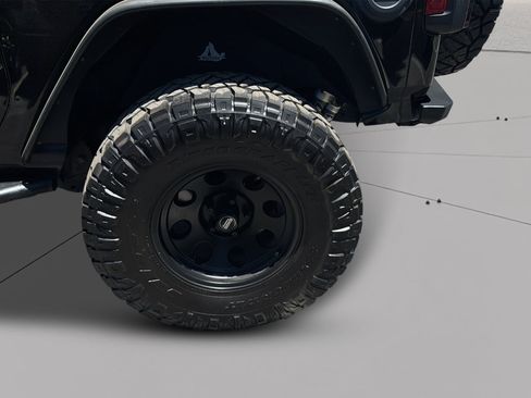 Used 2019 Jeep Wrangler Sport AWD/4WD image 37