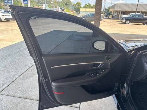 Used 2024 Hyundai Sonata SEL w/ Convenience Package FWD image 12