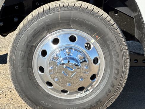 New 2026 RAM 3500 Tradesman w/ Chrome Appearance Group image 23