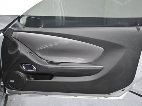 Used 2010 Chevrolet Camaro SS image 7