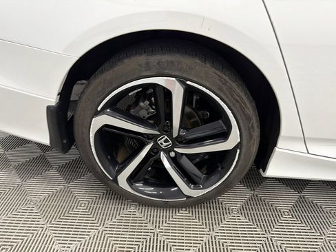 Used 2019 Honda Accord Sport image 18