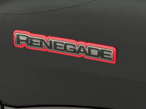 Used 2023 Jeep Renegade Trailhawk image 20