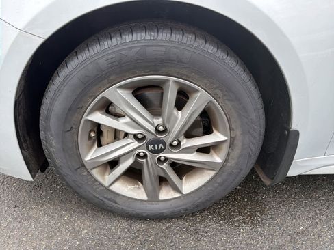 Used 2019 Kia Optima LX image 21