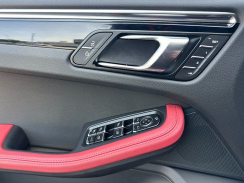 New 2026 Porsche Macan Turbo AWD/4WD image 12