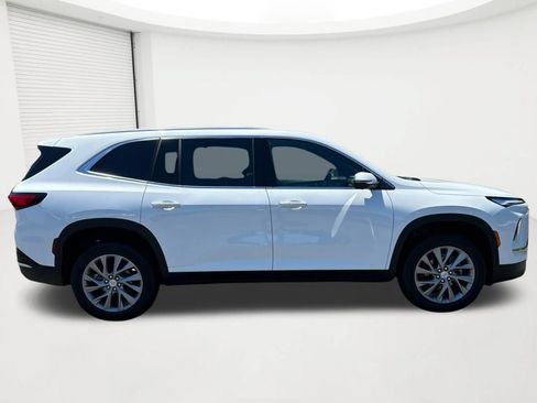 Used 2025 Buick Enclave Preferred AWD/4WD image 4