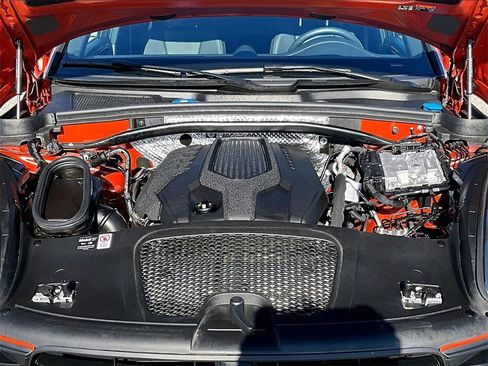 Used 2025 Porsche Macan image 23